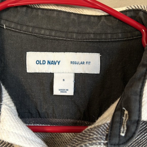 Old navy flannel - Picture 3 of 4